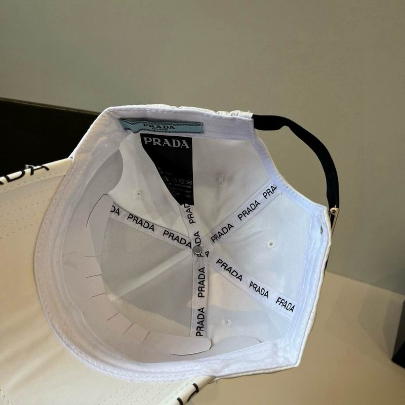 Prada cap dx (63)