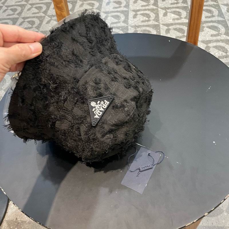 Prada hat (150)