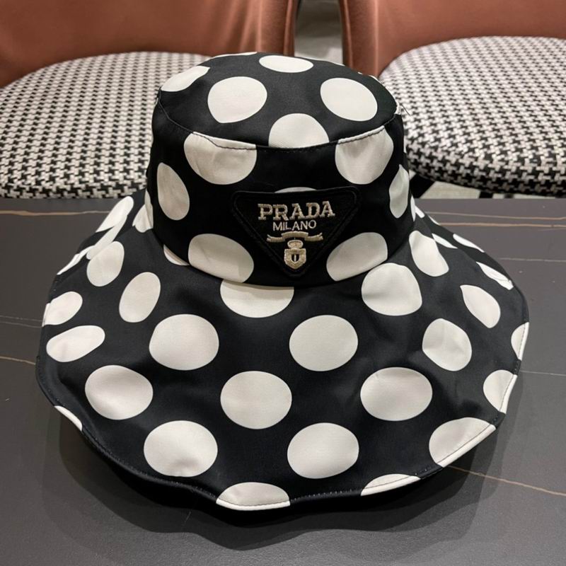 Prada hat (214)