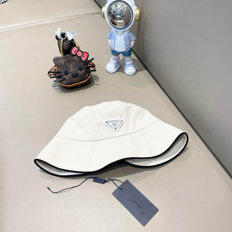 Prada hat (332)