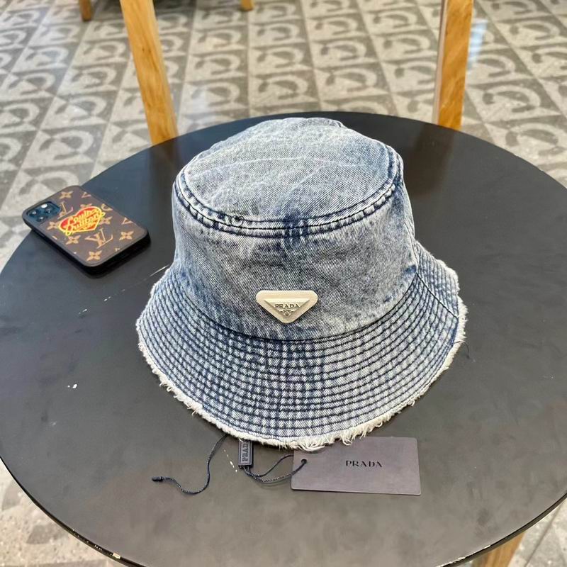 Prada hat (436)