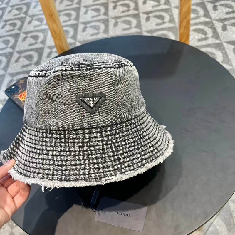 Prada hat (442)
