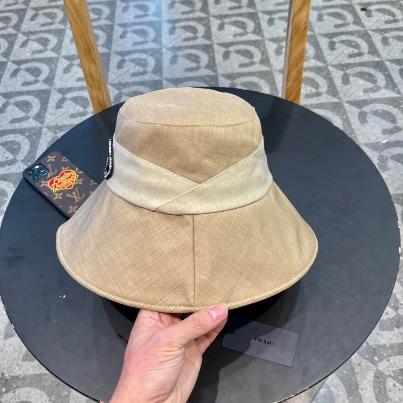 Prada hat (452)