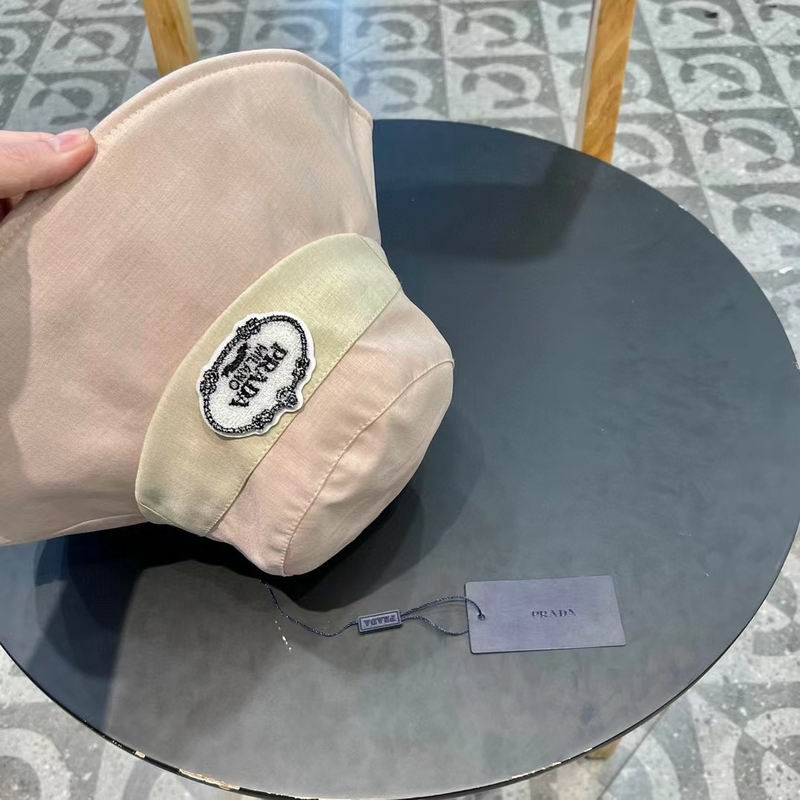 Prada hat (456)
