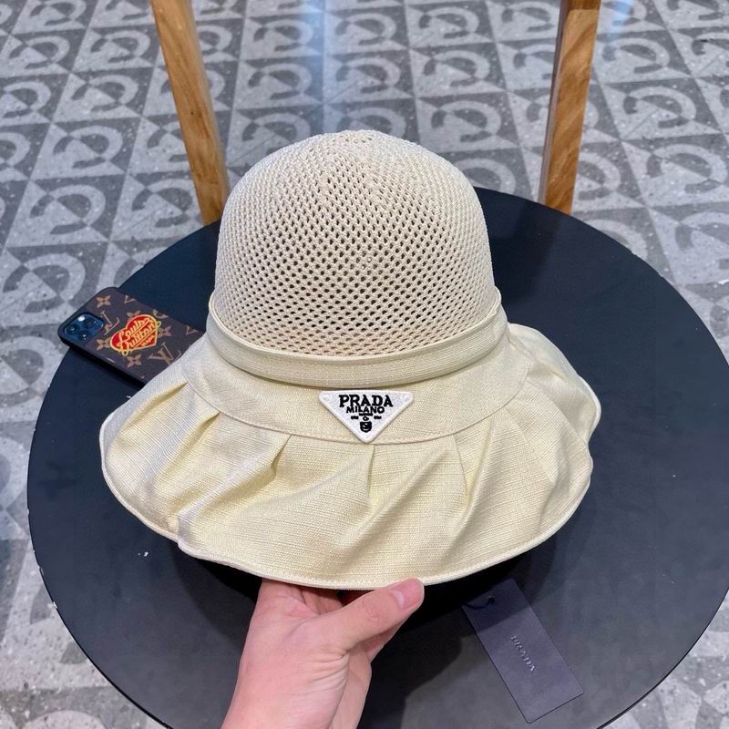 Prada hat (480)