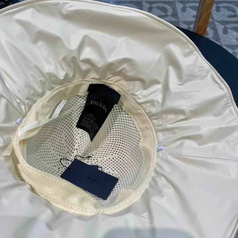 Prada hat (481)