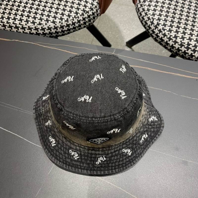 Prada hat (533)