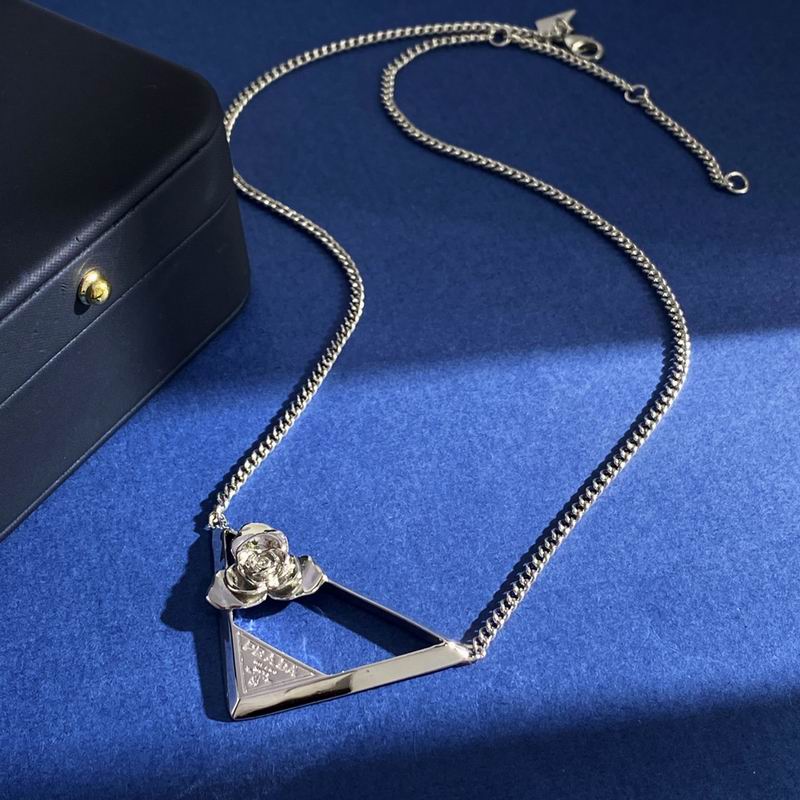 Prada necklace 05yxh03 (3)