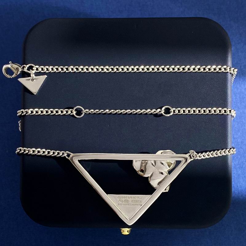 Prada necklace 05yxh03 (4)