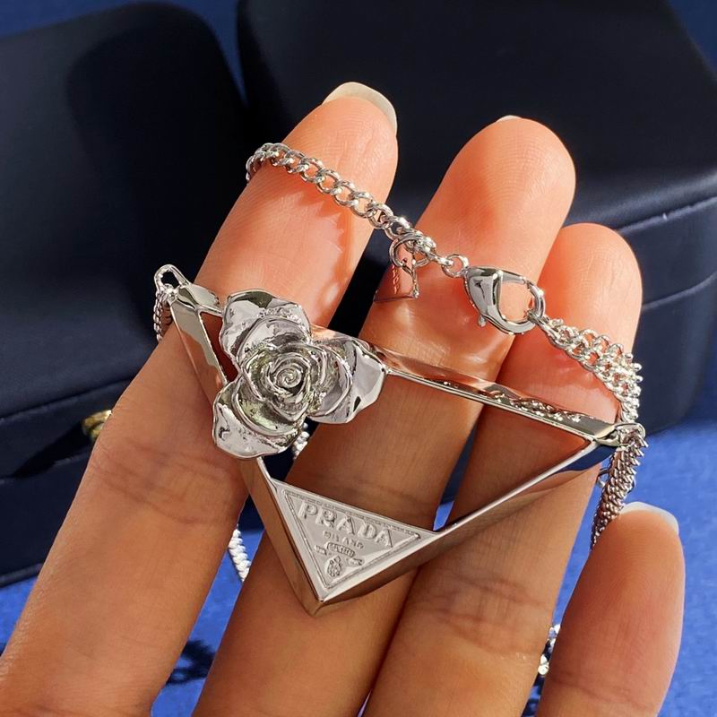 Prada necklace 05yxh03 (8)