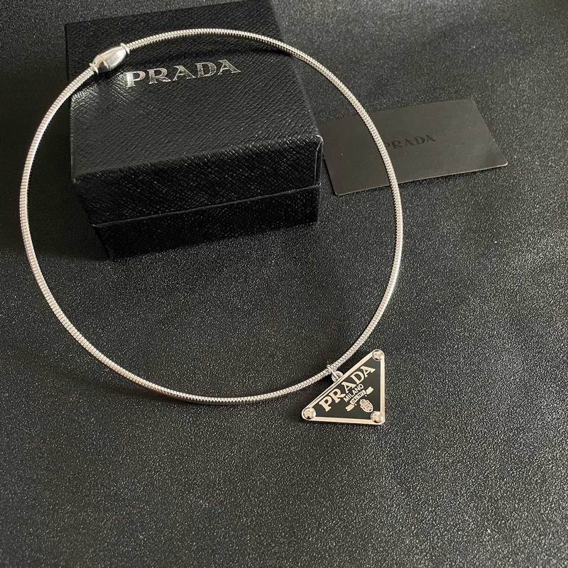 Prada necklace 07yxh01 (8)