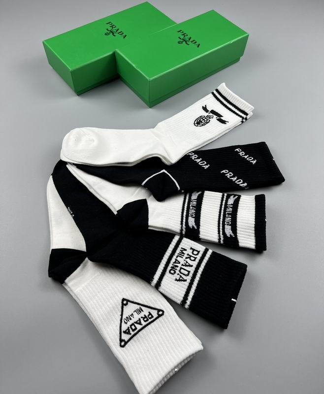 Prada socks  (3)
