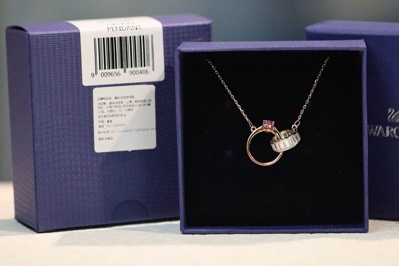 Swarovski Necklace 07yxh44 (1)