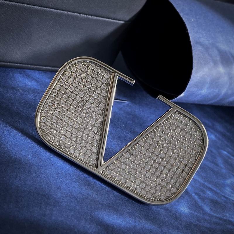 Valentino brooch 07yxh01 (3)