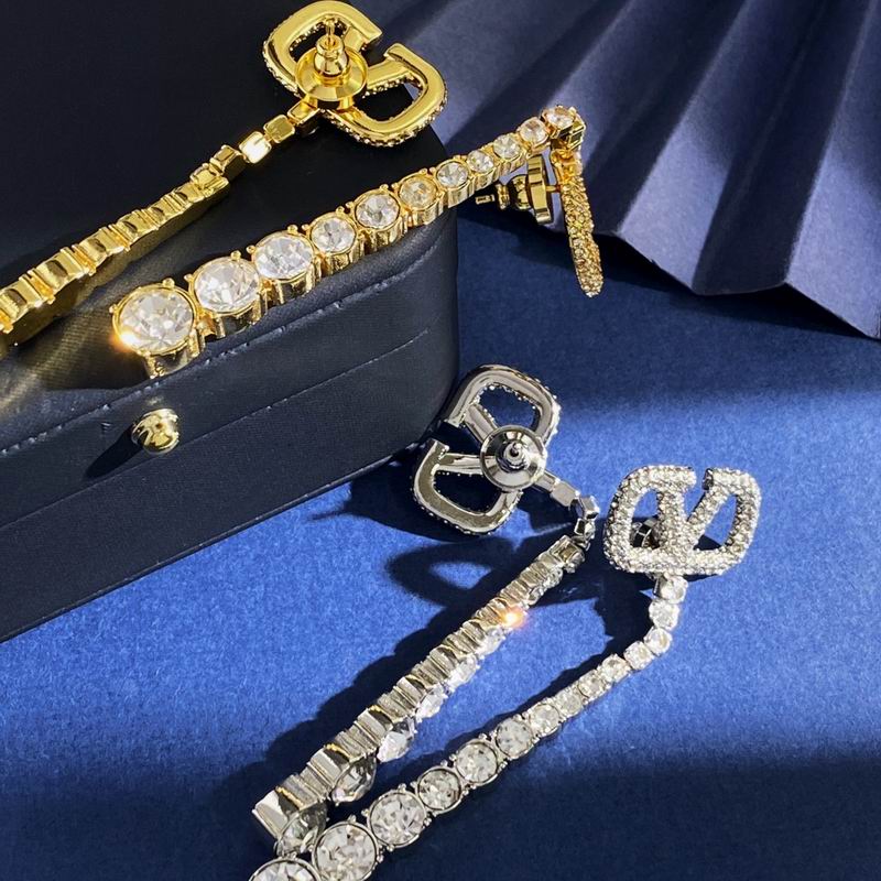 Valentino earring 06yxh10 (8)