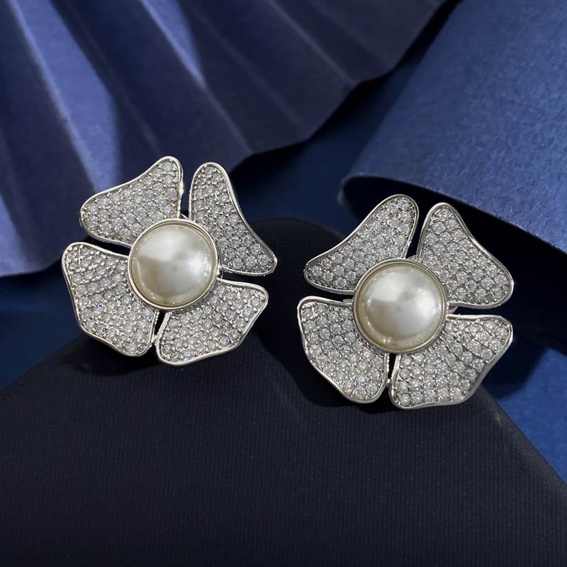 Valentino earring 07yxh04 (1)