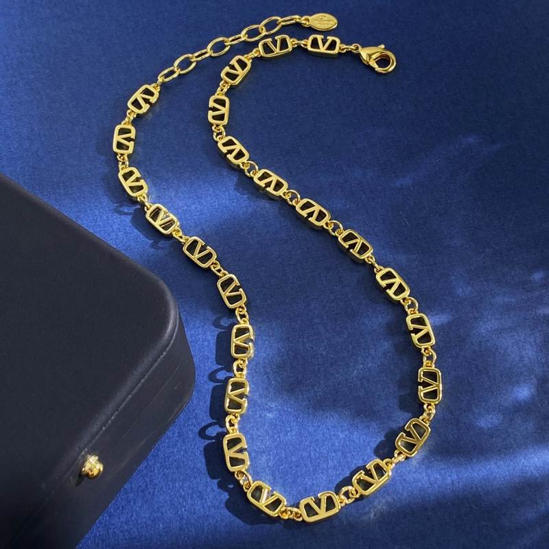 Valentino necklace 05yxh01 (3)