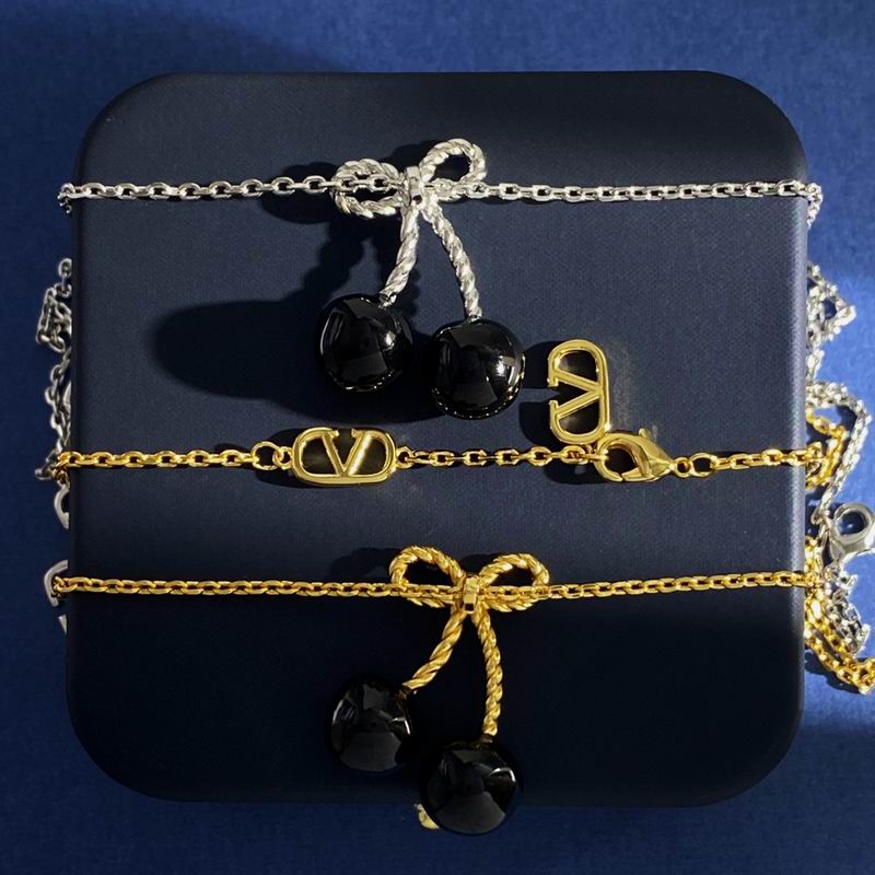 Valentino necklace 05yxh05 (4)