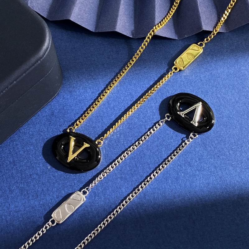 Valentino necklace 06yxh01 (1)