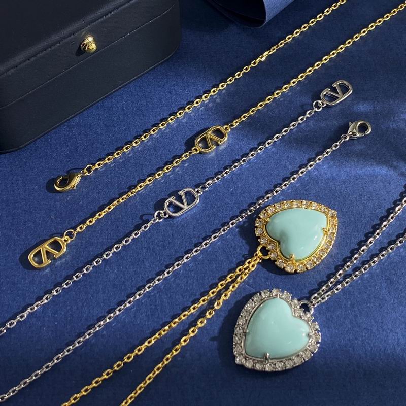 Valentino necklace 06yxh05 (6)