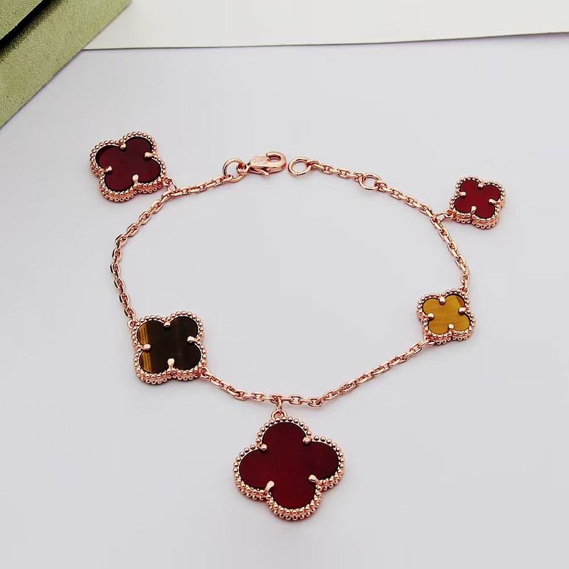 Van Cleef & Arpels bracelet 07yxh01 (12)