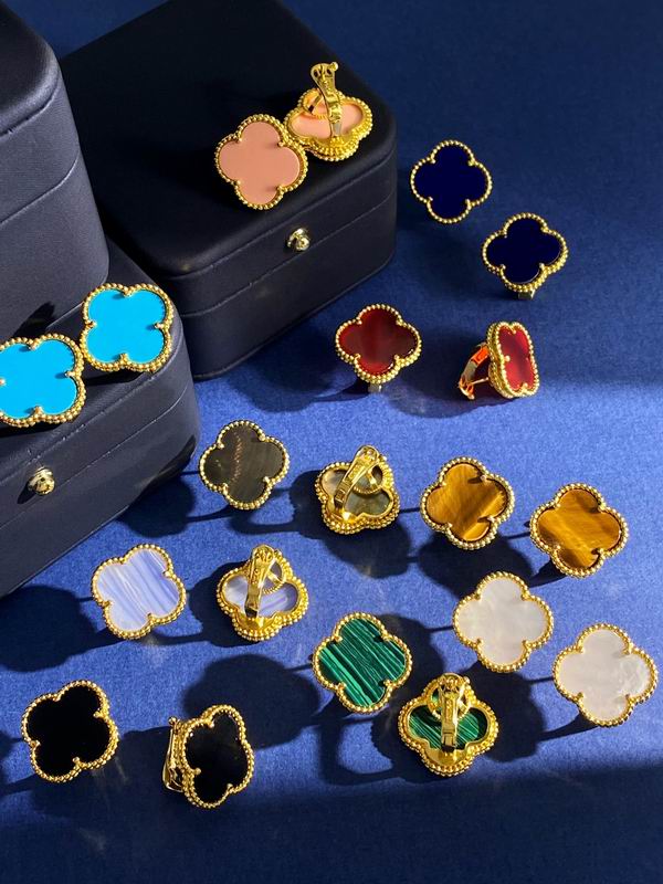 Van Cleef & Arpels earring 05yxh01 (14)