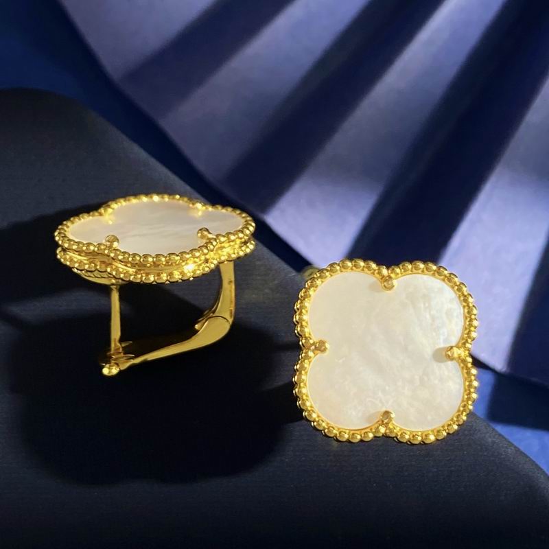 Van Cleef & Arpels earring 05yxh01 (3)