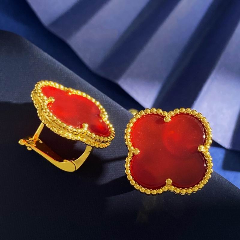 Van Cleef & Arpels earring 05yxh01 (4)