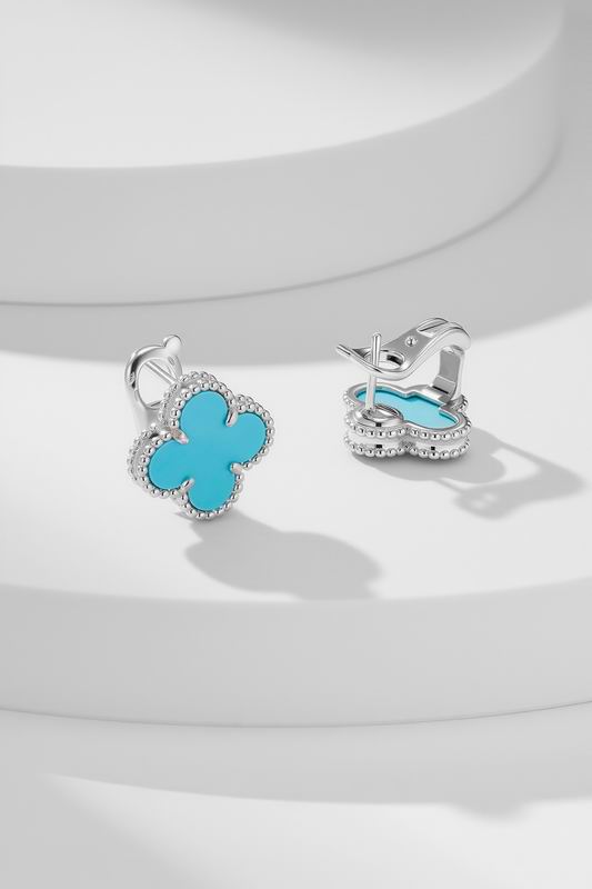 Van Cleef & Arpels earring 05yxh03 (2)