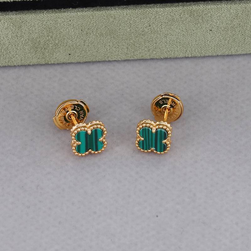 Van Cleef & Arpels earring 05yxh05 (1)