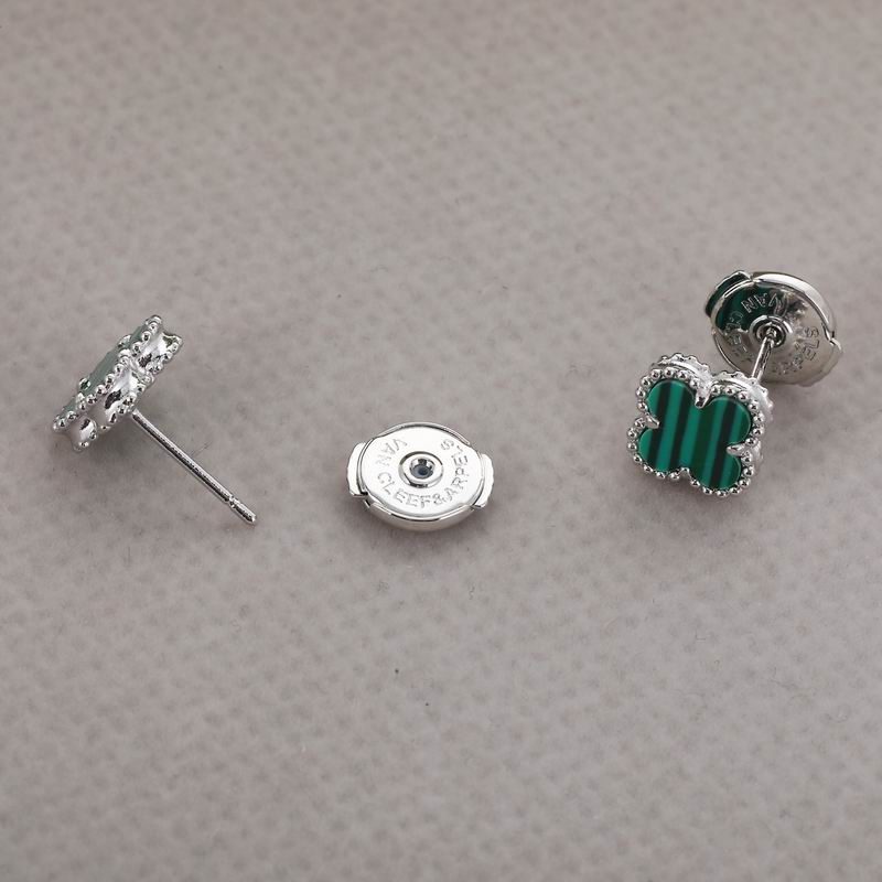Van Cleef & Arpels earring 05yxh05 (4)