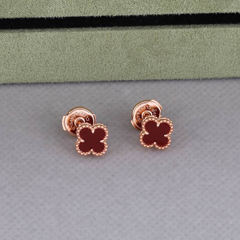 Van Cleef & Arpels earring 05yxh06 (2)