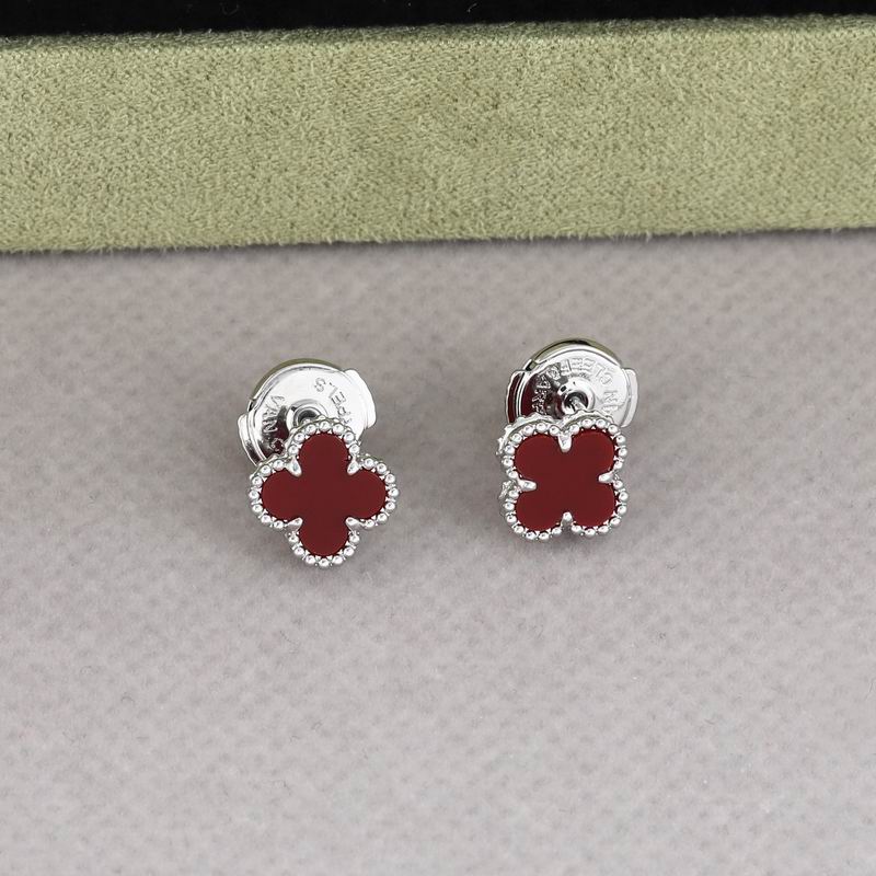 Van Cleef & Arpels earring 05yxh06 (3)