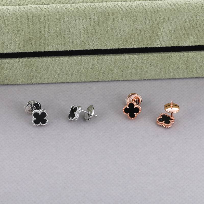 Van Cleef & Arpels earring 05yxh07 (4)