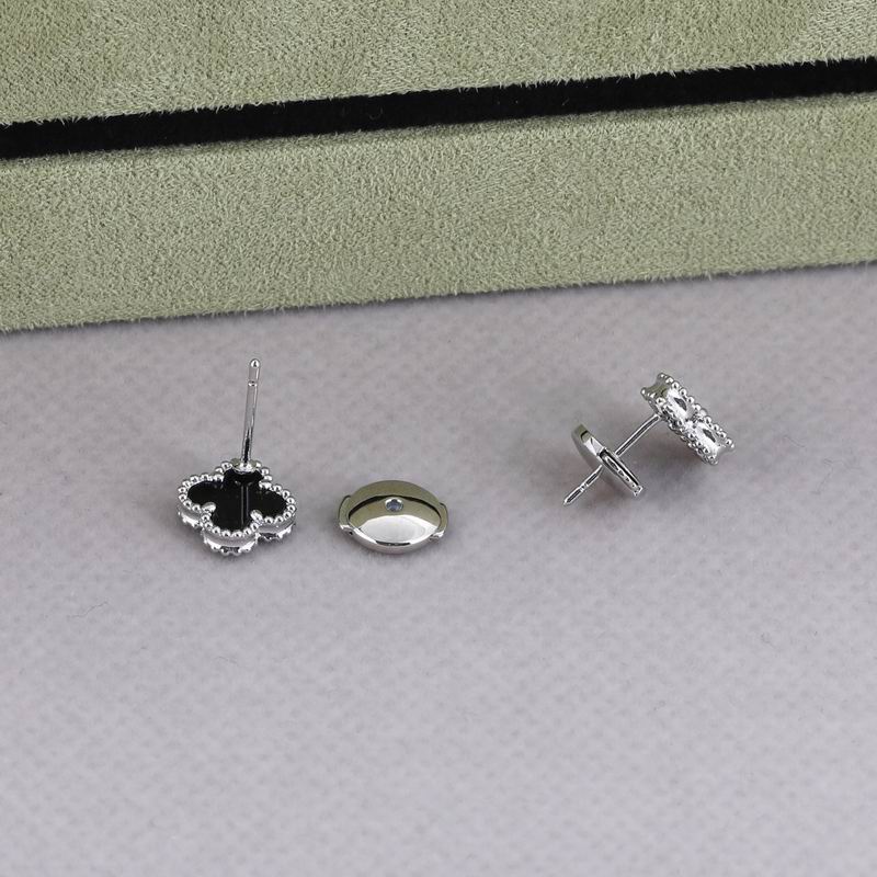Van Cleef & Arpels earring 05yxh07 (5)