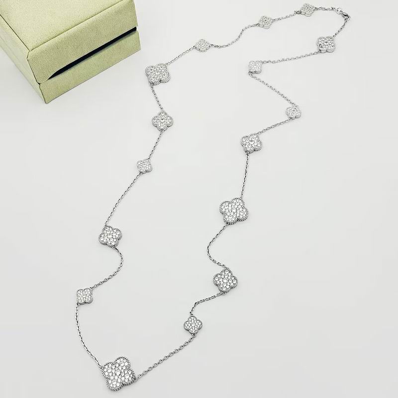 Van Cleef & Arpels necklace 04yxh01 (4)