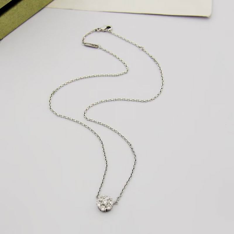 Van Cleef & Arpels necklace 04yxh02 (4)