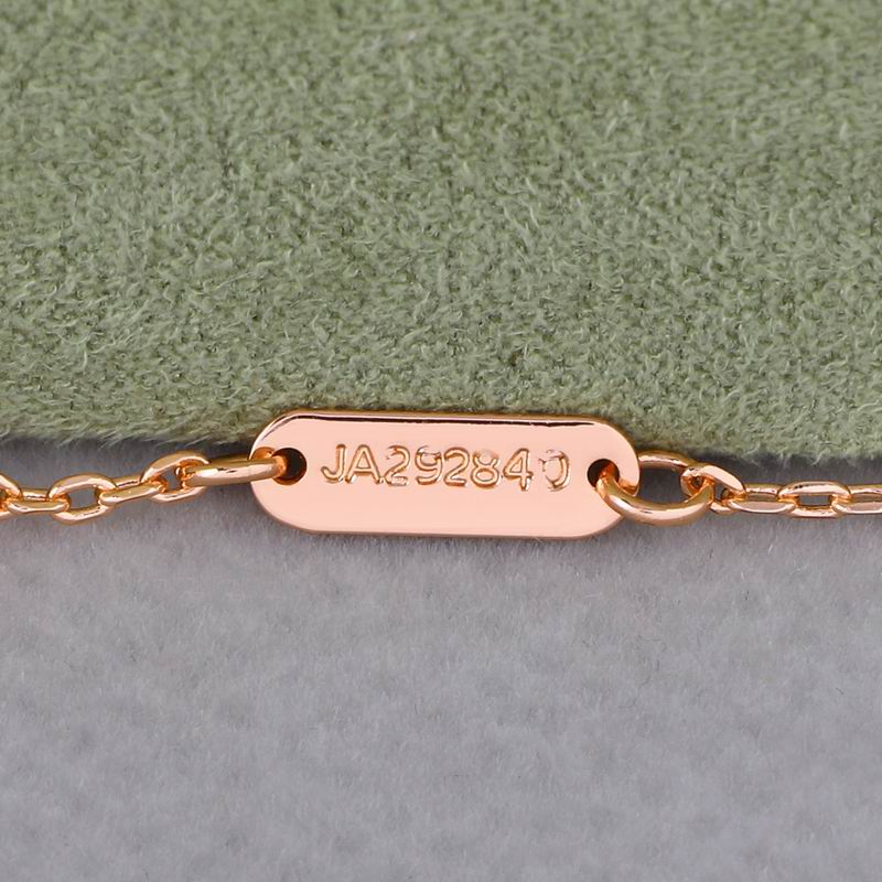 Van Cleef & Arpels necklace 05yxh02 (8)