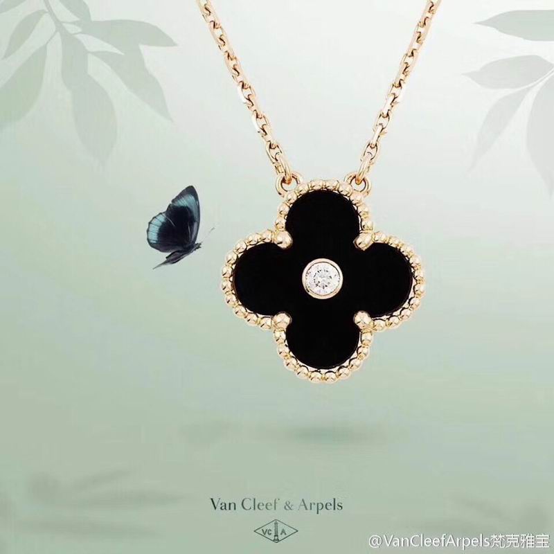 Van Cleef & Arpels necklace 05yxh03 (2)