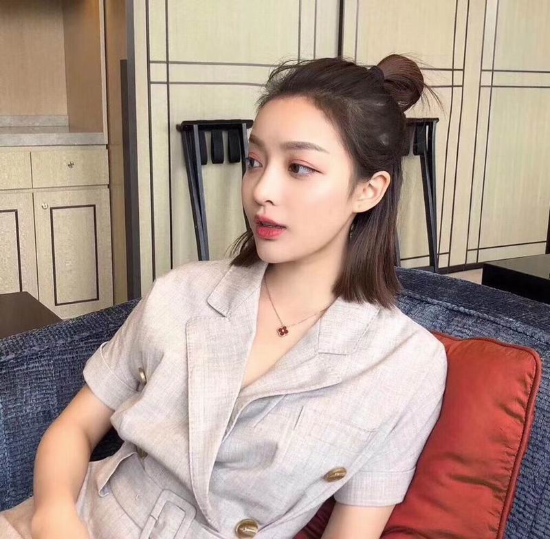 Van Cleef & Arpels necklace 05yxh03 (8)