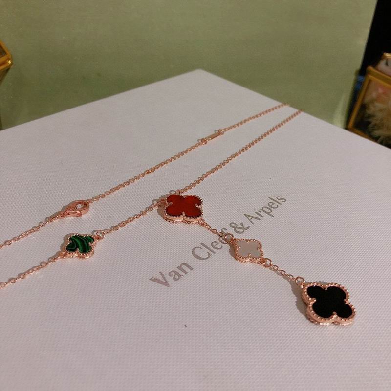 Van Cleef & Arpels necklace 06yxh05 (3)