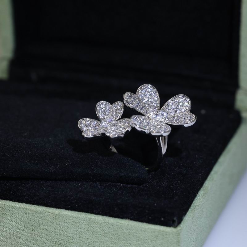 Van Cleef & Arpels ring 04yxh01 (5)