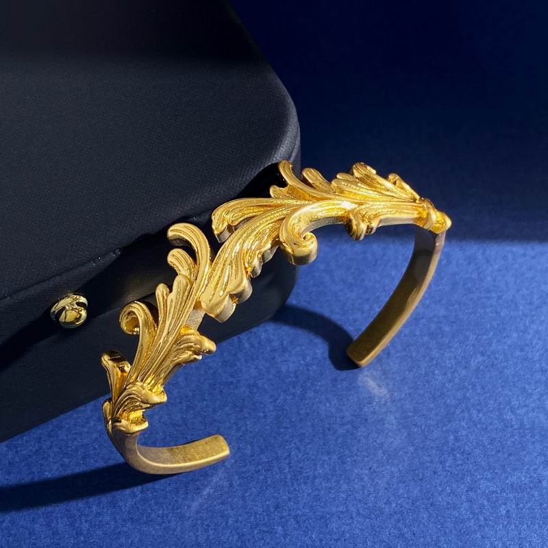 Versace bracelet 04yxh01 (1)