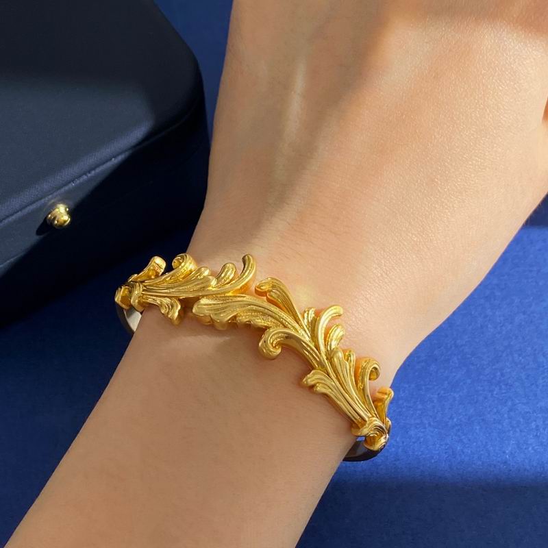 Versace bracelet 04yxh01 (6)