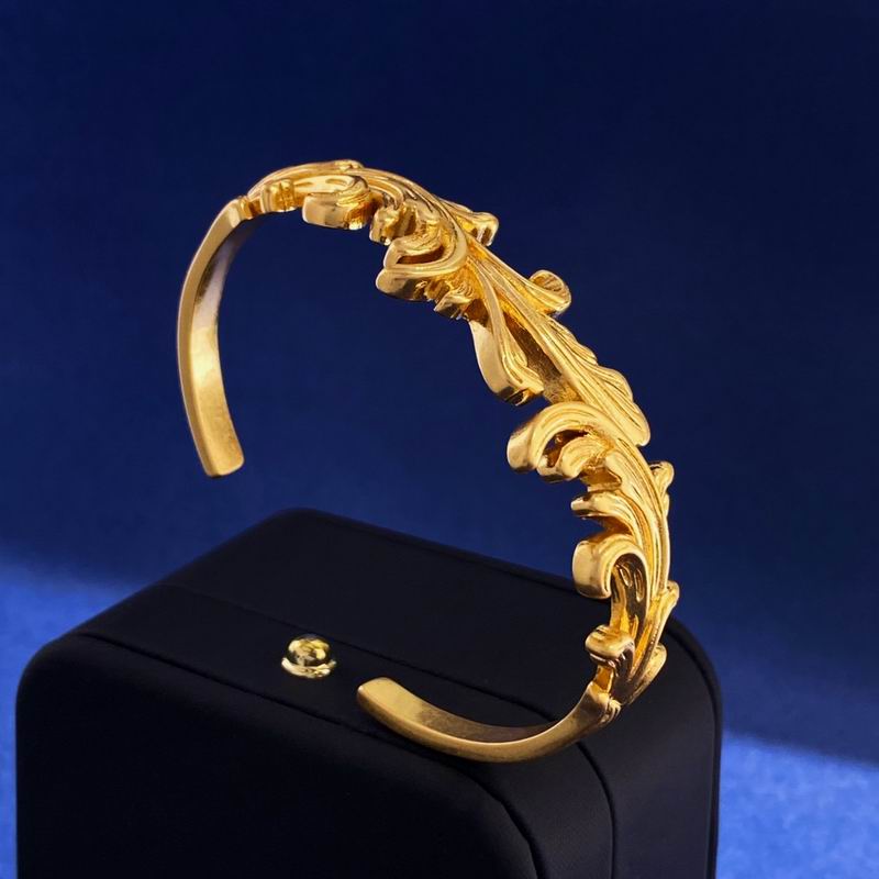 Versace bracelet 04yxh01 (9)