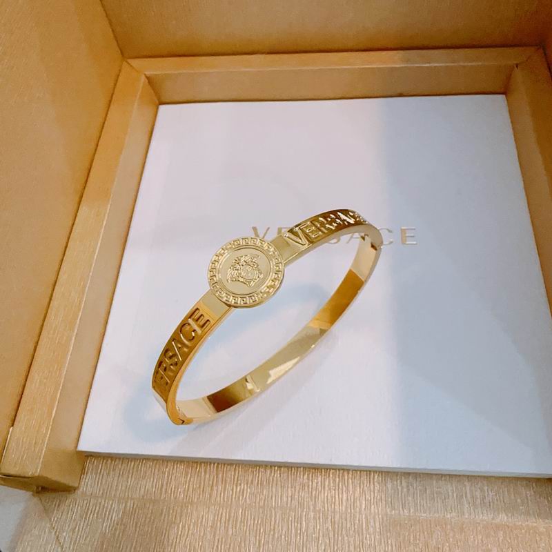 Versace bracelet 06yxh03 (2)