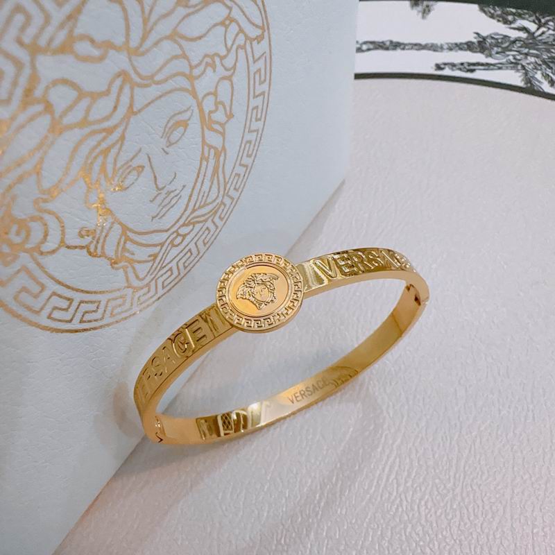 Versace bracelet 06yxh03 (4)