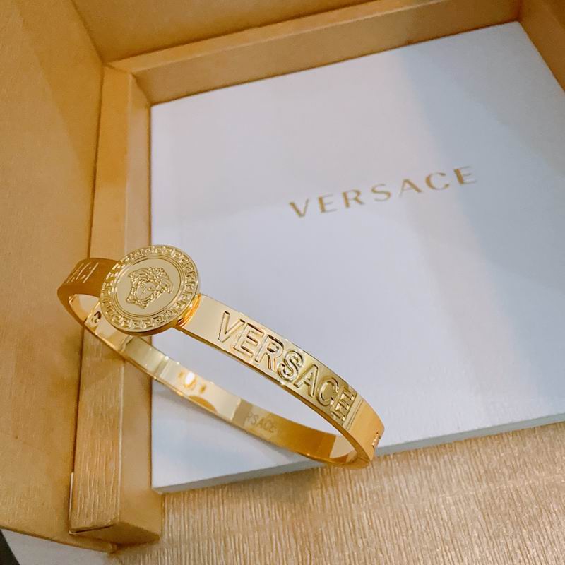 Versace bracelet 06yxh03 (5)