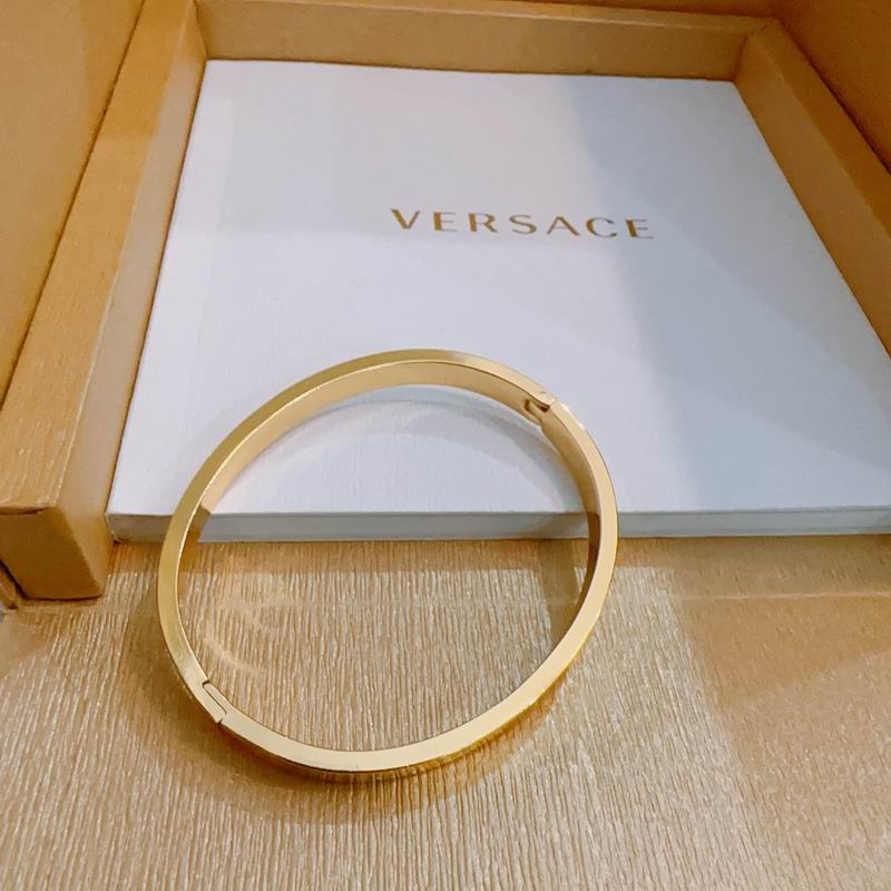 Versace bracelet 06yxh04 (2)