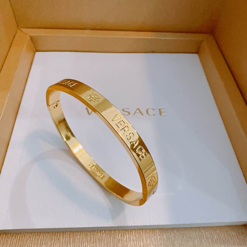 Versace bracelet 06yxh04 (5)